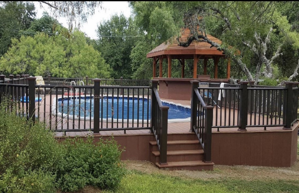 PIC 1